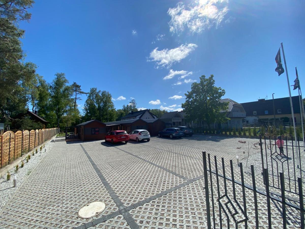 Domy Nad Morzem - Chata Pirata- Tiny House Dziwnów Esterno foto